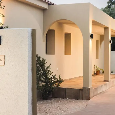 Nono's Fioro Premium Houses, By Tk Management Villa